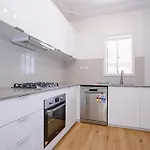 Comfy Family Home @ Kingsgrove Sleeps 7 With 2 Bathrooms & Parking
