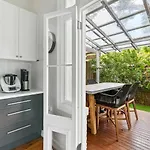 Chiltern Terrace - Delightful Erskineville Charm