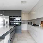 \'Starlight\' A Slice Of The Hollywood Hills In Bexley