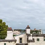 Charming Chippendale Escape With Rooftop Pool
