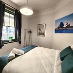 Discover The Rocks - Historical Terrace House