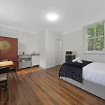 Budget 1 Bed Private Studio Close To Ashfield Station