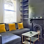 Unique 2 Bedroom House Pyrmont 2 E-Bikes Included