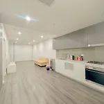 Burwood Cozy Apartment Free Parking