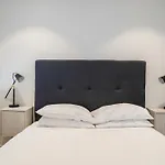 Modern 1Br Top-Level Unit With Keypad Entry In Bondi