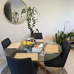 Shared Bright And Cozy Room In Parramatta Cbd - Close To Everything