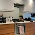 Stylish Apartment In The Heart Of Potts Point