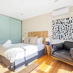 Sunshine Loft With Balcony By Sydney Dreams
