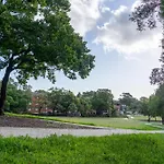 Hillsdale Comfort Home Near Cbd & Airport