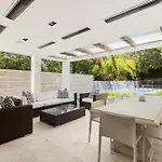 Vaucluse Palms