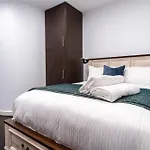 Eggies Nest - Sydney City Apartment