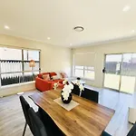 Bardia Quiet & Adorable Modern 5 Bedroom House