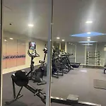 Apartment In Chiswick With Pool, Sauna & Gym