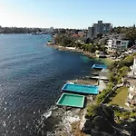 Waterfront On Manly Harbour