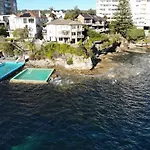 Waterfront On Manly Harbour