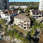 Waterfront On Manly Harbour