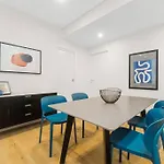 Blue Nest 2B2B Modern Apt Sydney
