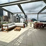 Cozy 2 Bedroom Apartment Darling Harbour