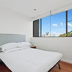 Prime Location 2-Bed Apartment With Parking