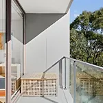 Prime Location 2-Bed Apartment With Parking