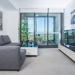 Minimalism Modern Apartment*Waterview*Parking＊Iga