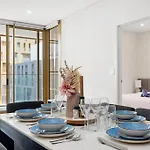 Sydney Olympic Park Modern 3 Bedroom With Pool & Free Parking