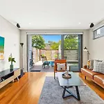 Convenient 4Br With Private Pool Close To Airport