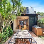 Cozy 3 Bedroom House Annandale