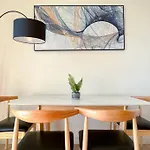 City Living Made Easy : 1 Bed Apt In Ashfield Heart