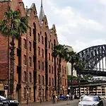 A Comfy Studio For 6 Next To Darling Harbour