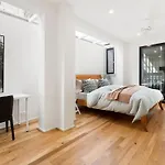 Comfy Darlinghurst Retreat
