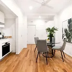 Comfy Darlinghurst Retreat