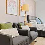 The Great Escape, Paddington Apartment
