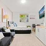 The Great Escape, Paddington Apartment