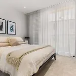 Terrace Boutique In The Heart Of The Rocks