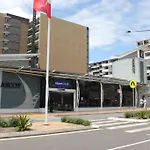 Aircabin - Mascot - Walk To Station - 3 Beds Apt