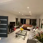 Comfort Queen Garden View Room Macquarie Park Ryde