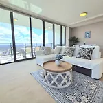 Holiday Style 3 Bedroom Apartment In Olympic Park