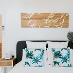 Holidayrento The Palm House Bondi