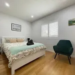 Blue Haven Retreat - Beverly Hills 208
