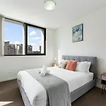 Aircabin - Rosebery - Lovely - 2 Beds Apt +Parking