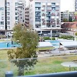 Aircabin - Rosebery - Lovely - 2 Beds Apt +Parking