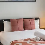 Aircabin - Telopea - Sydney - 5 Beds Holiday House