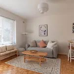 Stylish Sun Drenched North Bondi Beach Oasis