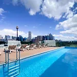 Poolside Glamour Woolloomooloo