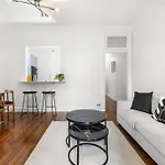 Perfect 2Br Harbour View Apartment