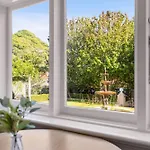 Inner-West Studio In A Perfect Location