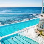 Bondi Bliss ~ Stylish & Comfy Gem ~ Walk To Beach!