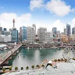 Sydney Escape - Pyrmont Stylish Studio Apartment