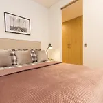 Air Conditioned One Bedroom With Pool Close To Cbd